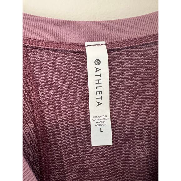 NWOT Athleta Stretch Momento T-Shirt Purple Camo Size Large - Picture 7 of 8